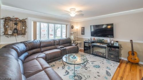 10 Lake Shore Dr, Dover, NJ 07803-2936