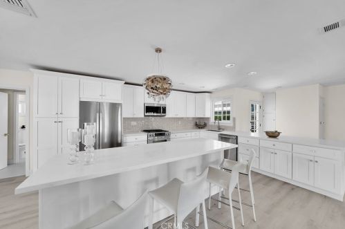 5771 Heil Ave, Huntington Beach CA  92649-3771 exterior