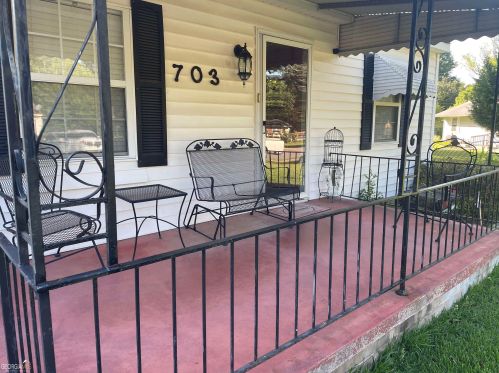703 Cornelia Dr, Warner Robins, GA 31088-4506