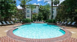 5151 Edloe St, Houston TX  10105-1102 exterior