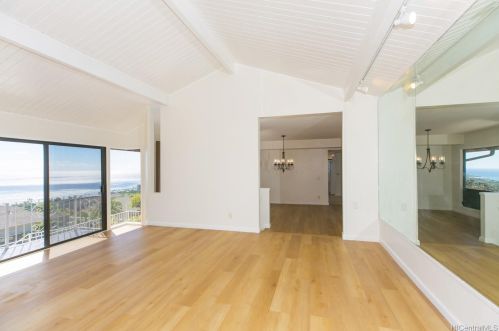 1629 Ihiloa Loop, Honolulu HI  96821-1319 exterior