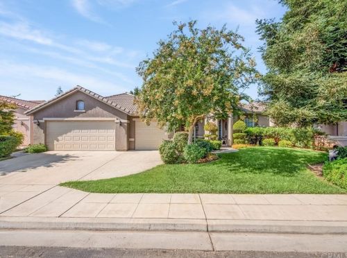 155 Athens Ave, Clovis, CA 93611-7076