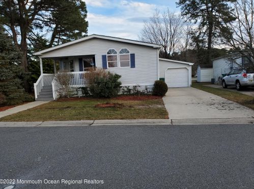 426 Maplehurst Ct, Lakehurst, NJ 08759-3545
