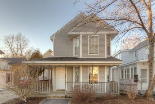 76 Broadway, Dover, NH 03820-3226