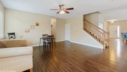 624 Canterbury Ln, Pingree Grove IL  60140-9192 exterior