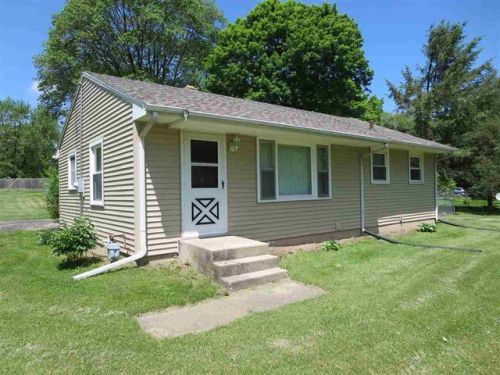 8598 Trudy Rd, Rockford, IL 61108-4535