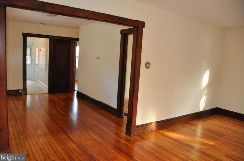 35 Moran Ave, Princeton NJ  08542-3855 exterior