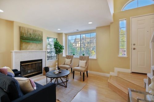 933 Coventry Way, Milpitas, CA 95035-3591