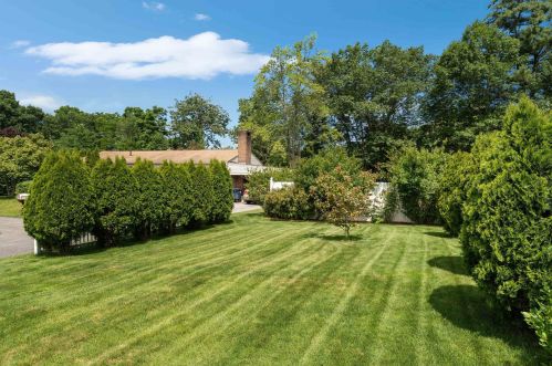 5 Bedford St, Nashua, NH 03063-2030