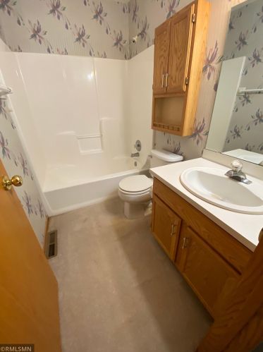 13152 Gemstone Ct, Saint Paul MN  55124-7685 exterior