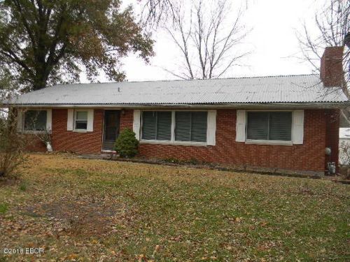 3816 District 204 Rd, Tamaroa, IL 62888-2415