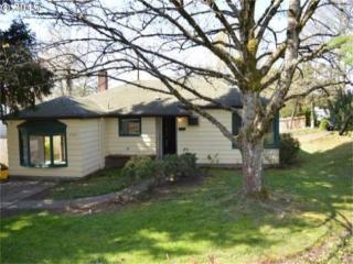 5909 45th Ave, Portland, OR 97218-1425
