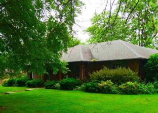 1008 Frances Ave, Le Roy, IL 61752-1204