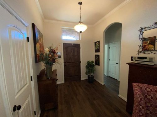 220 Chimney Rock Dr, Waxahachie, TX 75167-4849