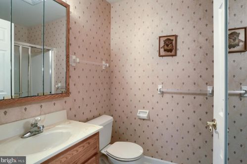 11 Mel Ron Ct, Carlisle PA  17015-8406 exterior