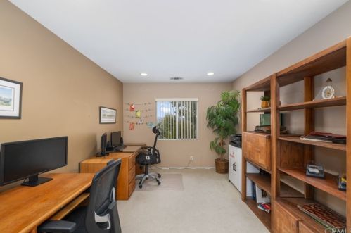 8815 Heatherwood Rd, Anaheim CA  92808-1695 exterior