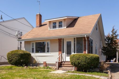 100 Truman St, Norwalk, CT 06850-3553