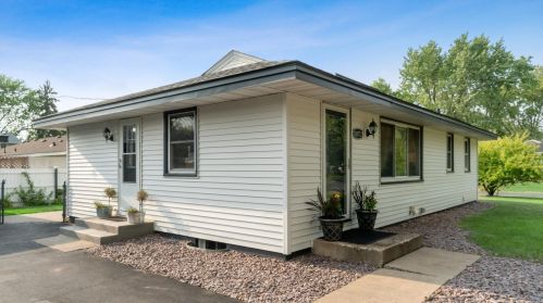 10572 7th St, Minneapolis, MN 55434-1551