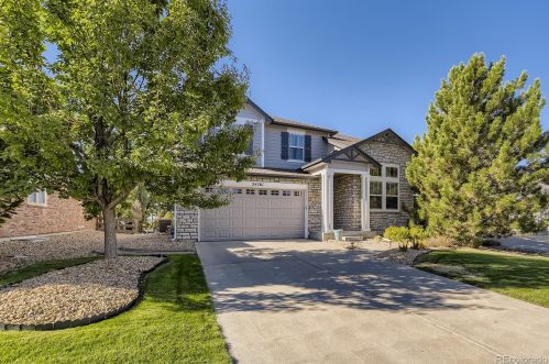 24561 Ontario Dr, Aurora CO 80016-6072 exterior