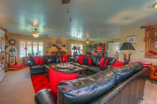 16122 Ponderosa Ln, Riverside CA  92504-6155 exterior