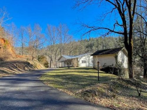 18 Corinth Church Rd, Cleveland, GA 30528-8203