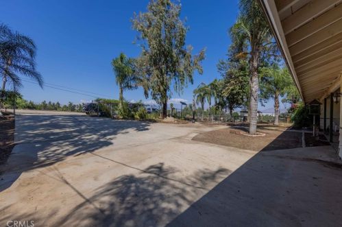 22605 Martin St, Perris, CA 92570-9718