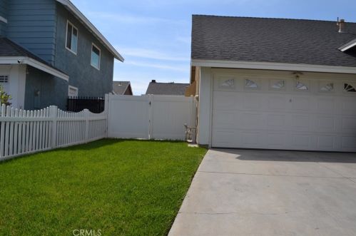 2020 Cherrytree Dr, Perris, CA 92571-2678