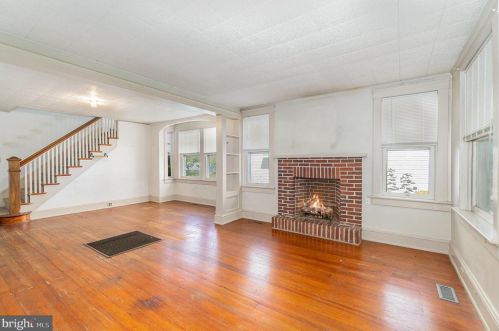 1034 Broadway, Hanover PA 17331-2505 exterior