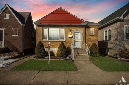 2730 Harvey Ave, Forest View, IL 60402-2703