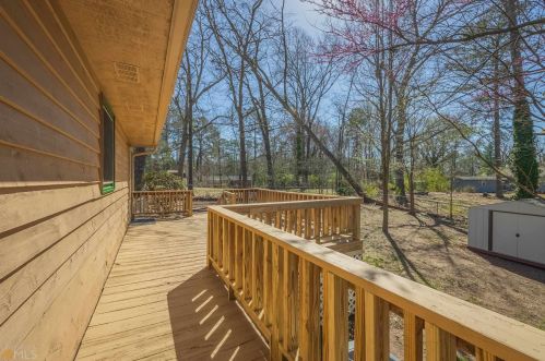 44 Kelsey Dr, Hartwell, GA 30643-2068