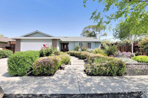 1172 Dermott Dr, San Jose, CA 95129-3305