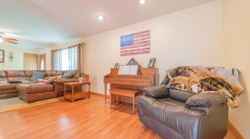 2525 Drexel Dr, Hobart IN 46342-3528 exterior