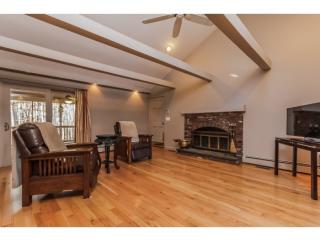 26 Greenbriar Ln, Amherst, NH 03031-1618