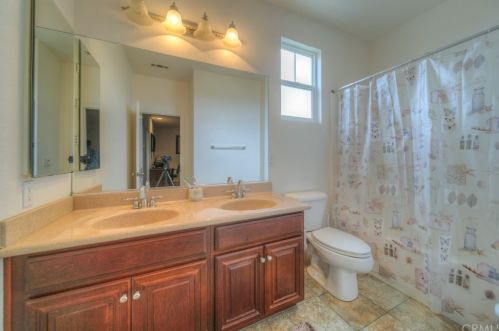 9380 Dauchy Ave, Riverside CA  92508-9213 exterior