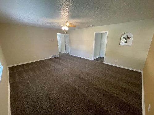 3800 Knox St, Fort Worth TX  76119-4819 exterior