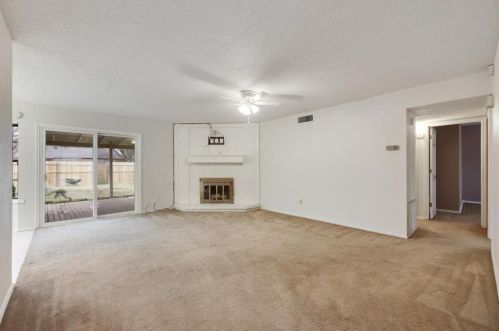 1614 Meridian Way, Garland TX  75040-5358 exterior