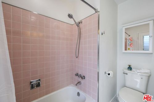 1520 Harle Pl, Anaheim CA  92802-2510 exterior