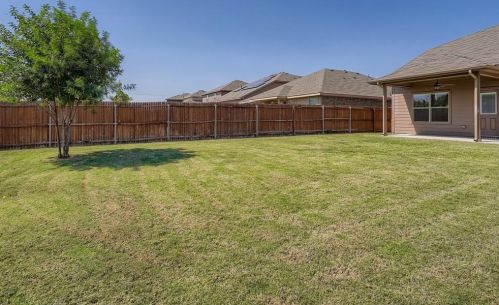 5009 Grayson Rdg Dr, Fort Worth TX  76179 exterior