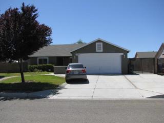 17911 Kendall Cir, El Mirage, CA 92301-2292
