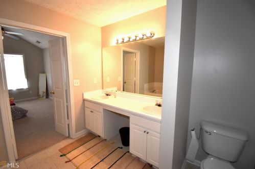 1621 Jackson Way, Atlanta GA  30318-0655 exterior