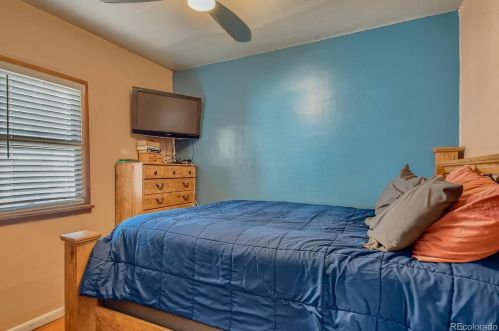 4438 Logan St, Denver CO 80209-1817 exterior