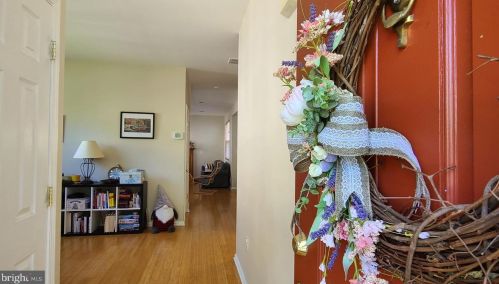 27 Scarlet Oak Dr, Princeton NJ  08540-4610 exterior