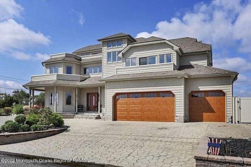 1200 Penguin Ct, Lacey, NJ 08731-5503
