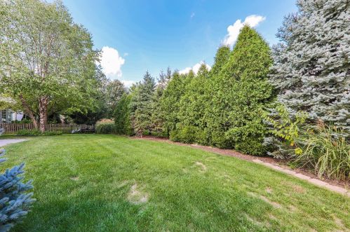 2772 Freeland Cir, Naperville IL  60564-5827 exterior