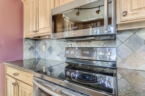 17118 Evans Dr, Aurora CO 80013-1248 exterior