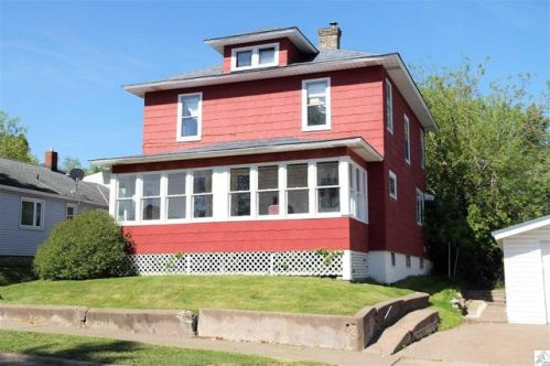41 9th St, Scanlon, MN 55720-1812