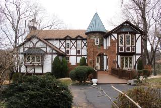 104 Paddock Ln, Forest, VA 24551-1036