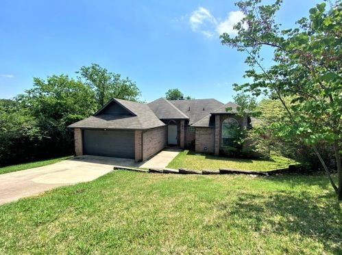 7624 Craig St, Fort Worth, TX 76112-7304