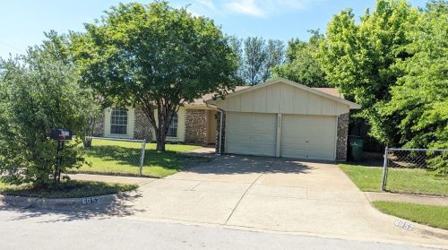 6052 Highcrest Dr, Fort Worth TX  76148-2029 exterior
