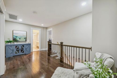 30 Highland Ave, Maplewood NJ  07040-1844 exterior